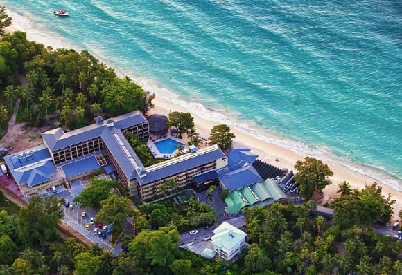 4* Coral Strand mahe Or Similar